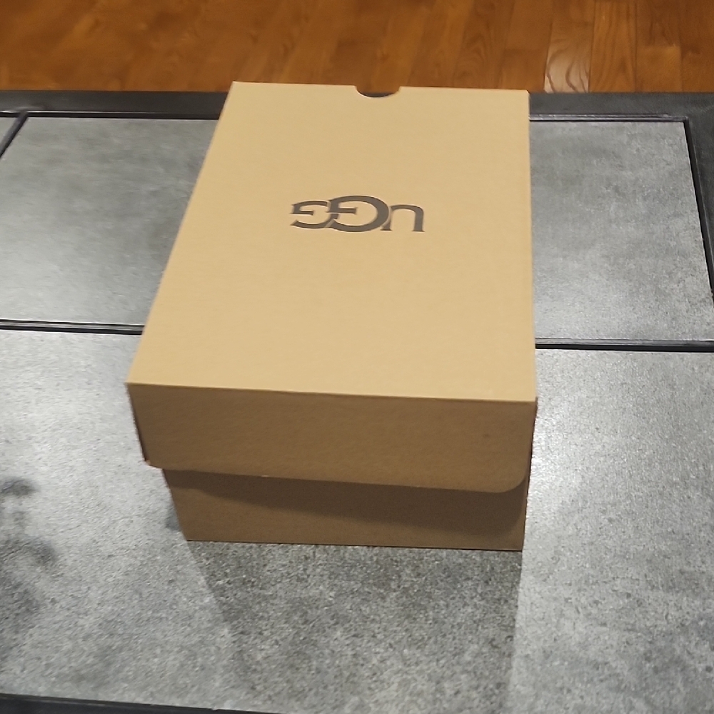 UGG Tan Storage Box - Picture 5 of 11